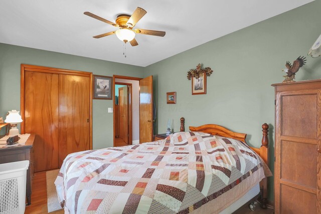 568 Swackhammer Rd, Circleville, OH 43113 - bedroom featuring wood finished floors and ceiling fan