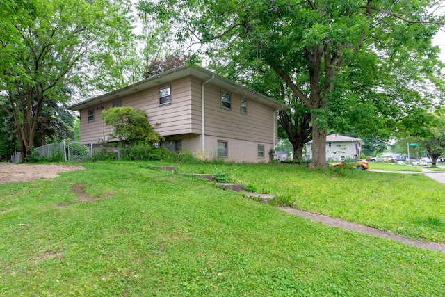 6416 Faircrest Rd, Columbus, OH 43229 - view of side of property