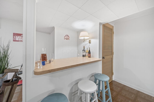 816 Coss Cir, Westerville, OH 43081 - indoor dry bar with a decorative wall