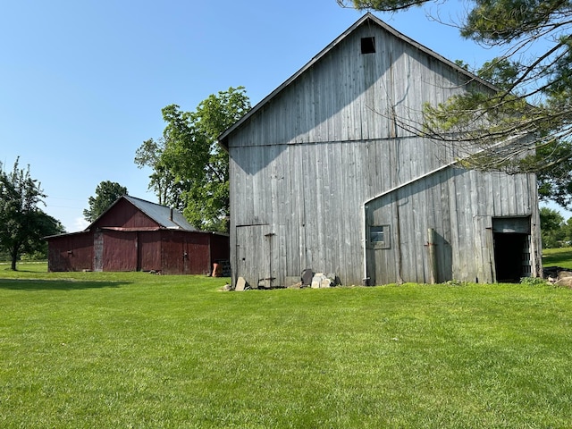 12317 State Route 188, Thornville, OH 43076 - view of barn featuring a lawn