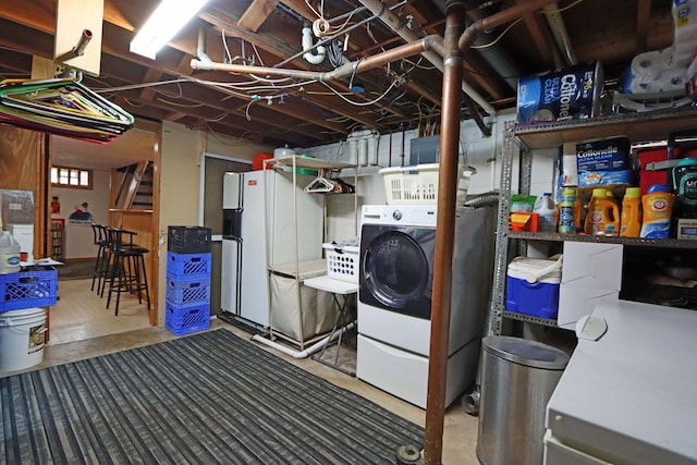 4792 Mcfadden Rd, Columbus, OH 43229 - laundry area featuring washer / dryer