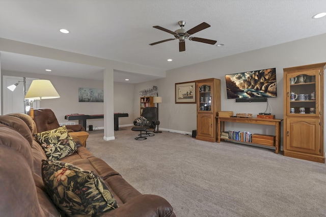 5685 Slater Rdg, Hilliard, OH 43026 - carpeted living room with a ceiling fan and recessed lighting