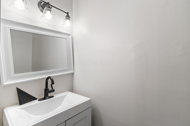 2045 Joyce Ave, Columbus, OH 43219 - bathroom with vanity
