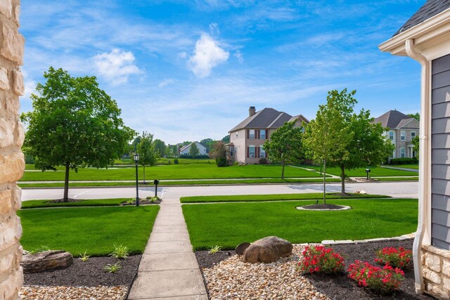 7212 New Albany Links Dr, New Albany, OH 43054 - view of grassy yard featuring a residential view