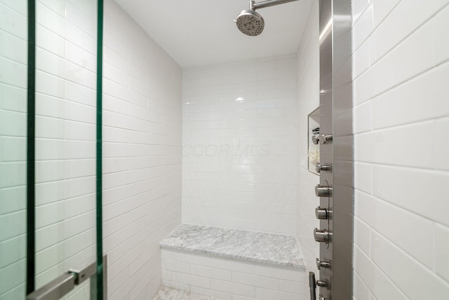 8918 Filiz Ln, Powell, OH 43065 - full bathroom featuring a tile shower