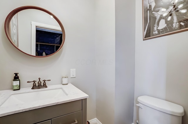 573 E Mithoff St, Columbus, OH 43206 - bathroom with toilet and vanity