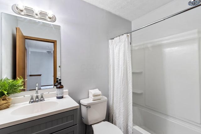 5722 Silver Spurs Ln, Galloway, OH 43119 - full bathroom featuring vanity, shower / tub combo, and a textured ceiling