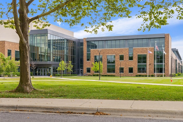 2554 Nottingham Rd, Upper Arlington, OH 43221 - view of building exterior