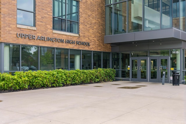 2554 Nottingham Rd, Upper Arlington, OH 43221 - view of building exterior