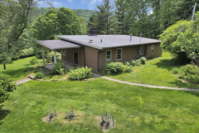 2083 Welsh Hills Rd, Granville, OH 43023 - view of front of home with a front lawn