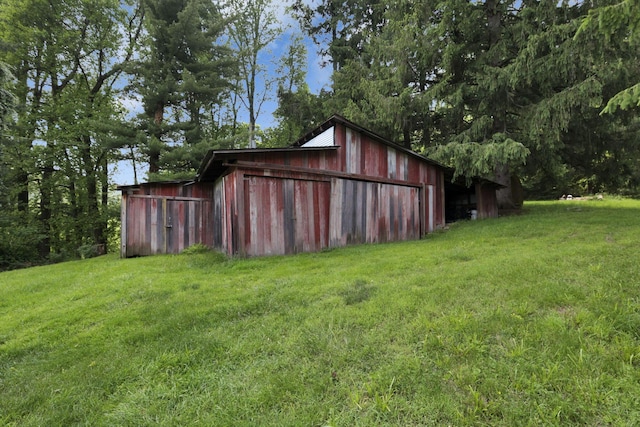 2083 Welsh Hills Rd, Granville, OH 43023 - view of pole building featuring a yard