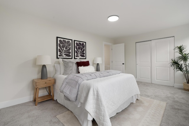 1591 Franklin Ave, Columbus, OH 43205 - bedroom featuring light carpet and a closet