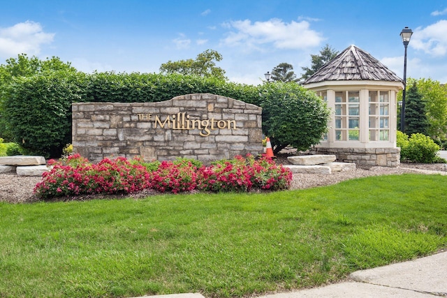 3381 Fishinger Mill Dr, Hilliard, OH 43026 - community / neighborhood sign with a yard