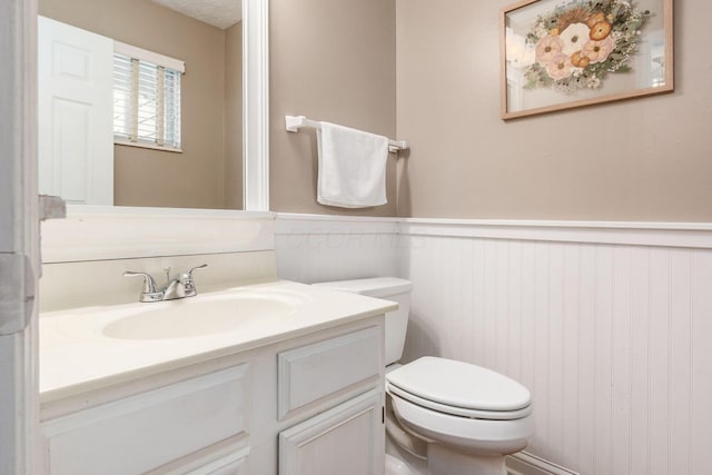 3381 Fishinger Mill Dr, Hilliard, OH 43026 - bathroom featuring wainscoting and vanity
