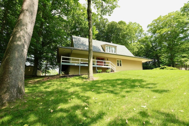 120 Hickory Ln, Lancaster, OH 43130 - back of house featuring a lawn