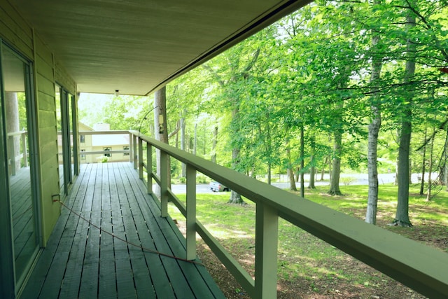 120 Hickory Ln, Lancaster, OH 43130 - wooden terrace featuring a water view