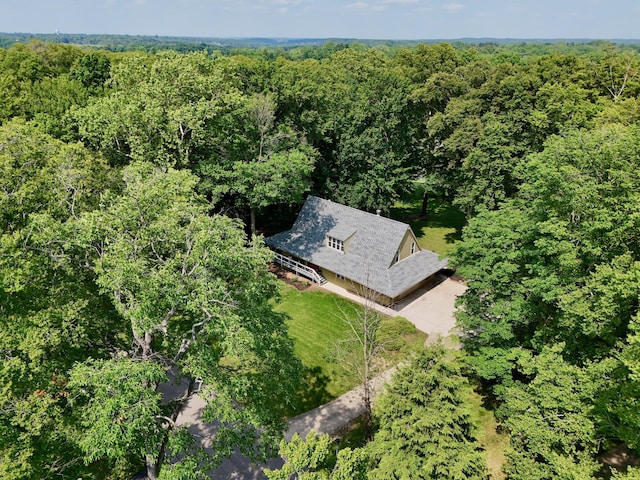 120 Hickory Ln, Lancaster, OH 43130 - aerial view of property and surrounding area featuring a heavily wooded area