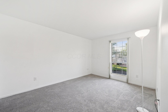 2082 Park Run Dr Unit A, Columbus, OH 43220 - unfurnished room with carpet and baseboards