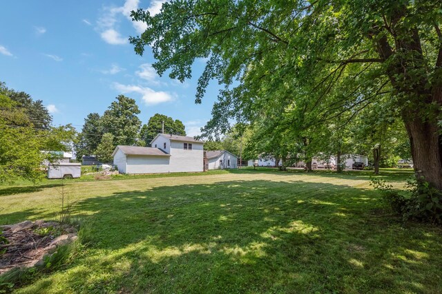 247 3rd St, La Rue, OH 43332 - view of grassy yard