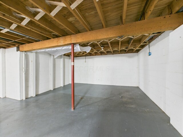 6343 Birchview Dr S Unit 6343-6345, Reynoldsburg, OH 43068 - unfinished below grade area with concrete block wall