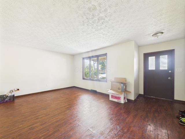 6343 Birchview Dr S Unit 6343-6345, Reynoldsburg, OH 43068 - entrance foyer featuring wood finished floors and a textured ceiling