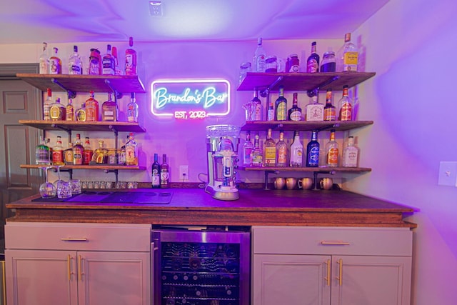 1526 Crosley Rd, Granville, OH 43023 - indoor dry bar featuring wine cooler