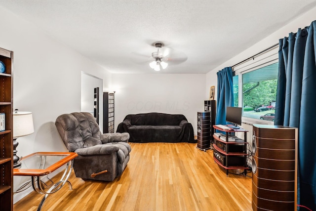 4750 Manitoba Ct, Columbus, OH 43229 - living room with wood finished floors and ceiling fan