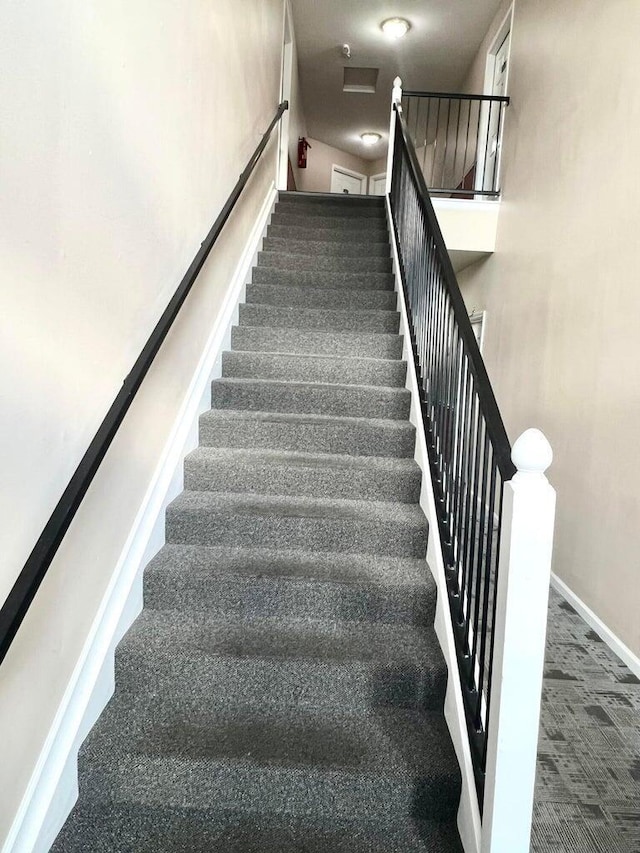 8061 Cranes Crossing Dr, Lewis Center, OH 43035 - stairs with baseboards