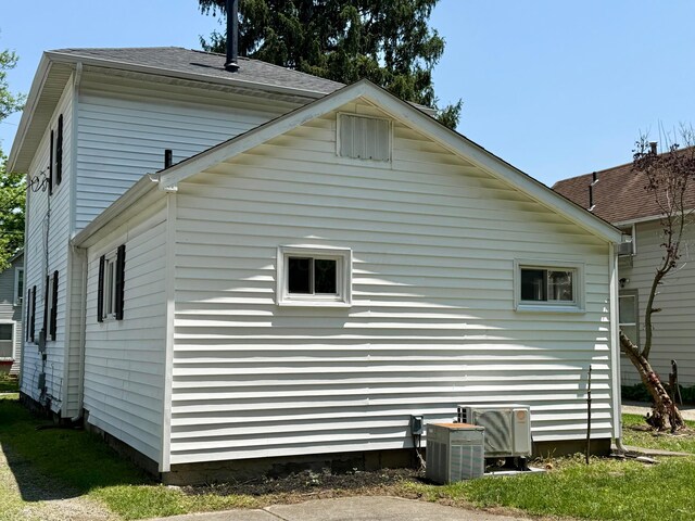 85 Blymer St, Delaware, OH 43015 - view of side of property featuring a central AC unit