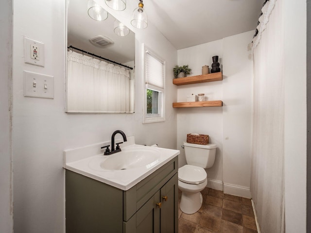185 Frebis Ave, Columbus, OH 43206 - full bath featuring vanity and toilet