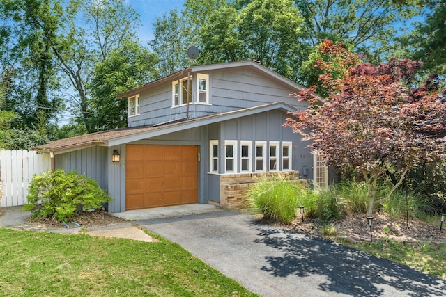 7679 Eastwood St, Reynoldsburg, OH 43068 - photo 1