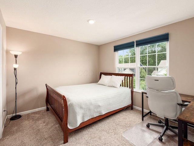 404 Colony Ridge Dr, Delaware, OH 43015 - carpeted bedroom featuring baseboards and a desk