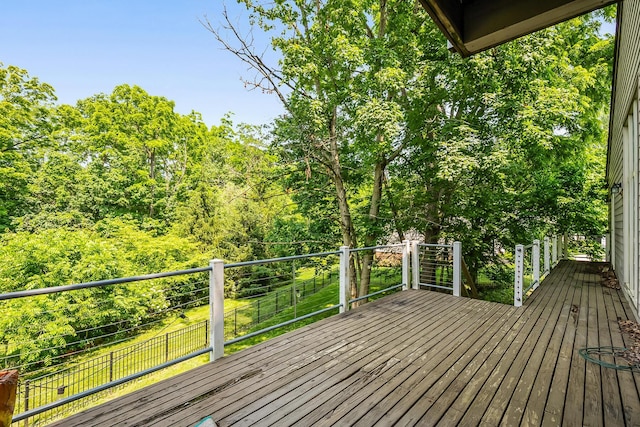 933 Creek Run Ct, Westerville, OH 43081 - wooden deck with a yard