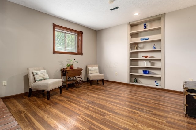 5795 Royalton Rd SW, Lancaster, OH 43130 - living area with wood finished floors, a textured ceiling, and recessed lighting