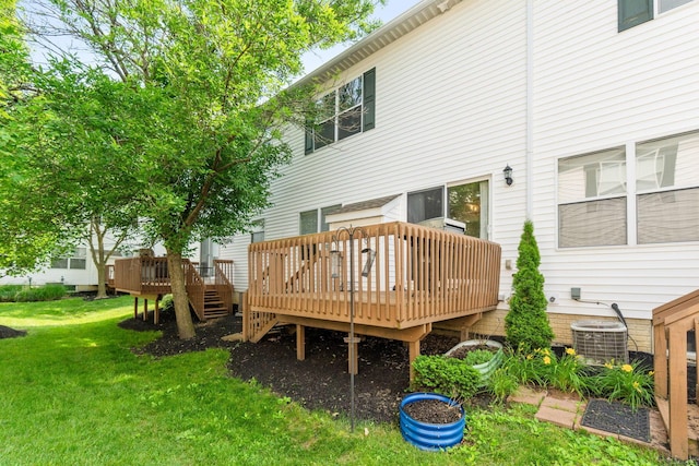 3984 Hill Park Rd, Hilliard, OH 43026 - back of house with a yard and a wooden deck