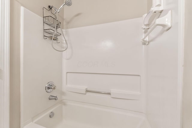 3984 Hill Park Rd, Hilliard, OH 43026 - bathroom featuring tub / shower combination