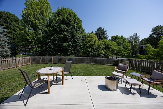 3776 Secretariat Ct, Columbus, OH 43221 - fenced backyard featuring a patio area