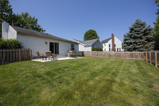 3776 Secretariat Ct, Columbus, OH 43221 - fenced backyard featuring a patio
