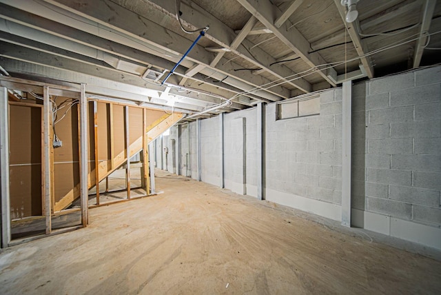 1874 Fleming Rd, Columbus, OH 43232 - unfinished below grade area featuring stairs