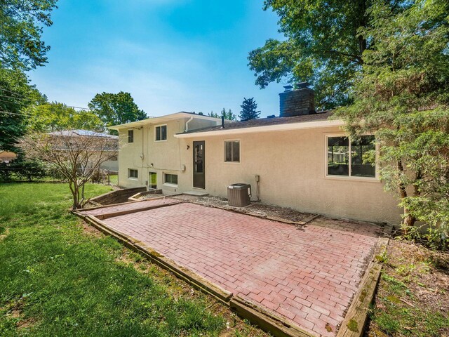 1098 Stanhope Dr, Columbus, OH 43221 - photo 28