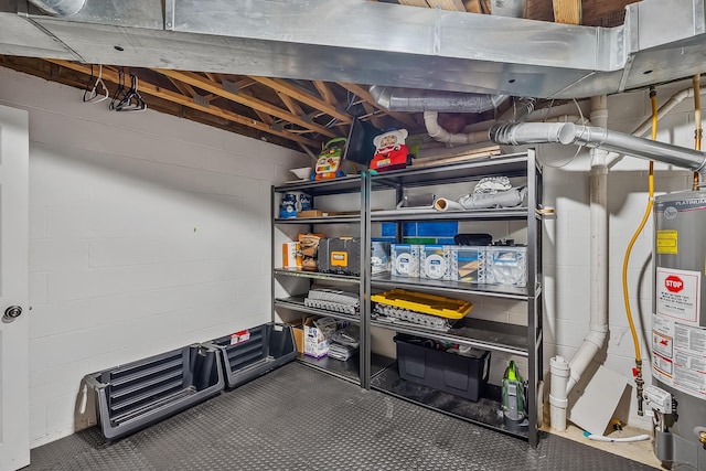 3956 Darby Park Rd, Hilliard, OH 43026 - storage area featuring water heater