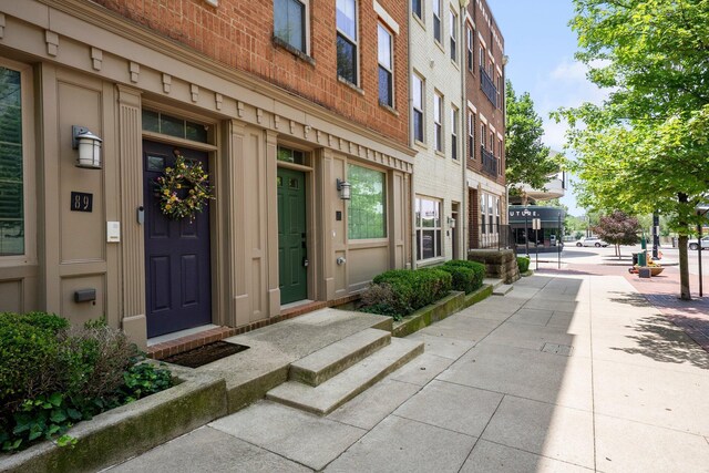 91 W Town St, Columbus, OH 43215 - property entrance featuring brick siding