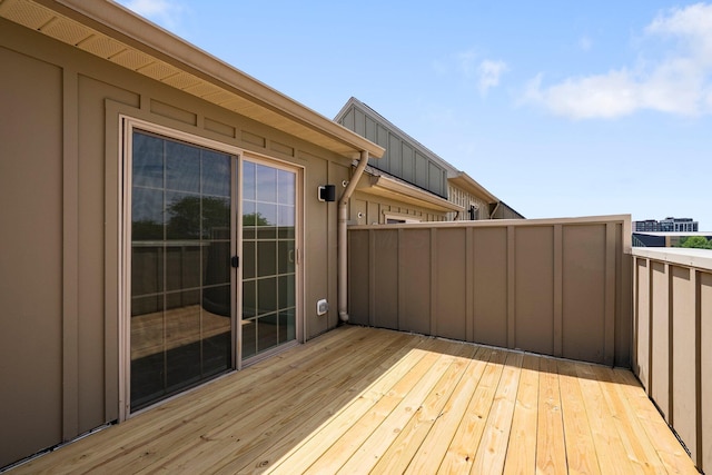 91 W Town St, Columbus, OH 43215 - view of wooden deck
