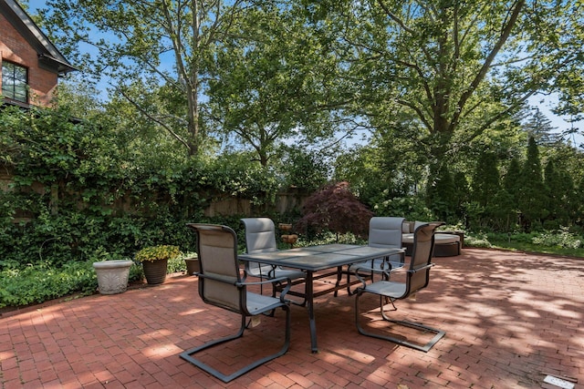 207 Ashbourne Rd, Bexley, OH 43209 - view of patio with outdoor dining space