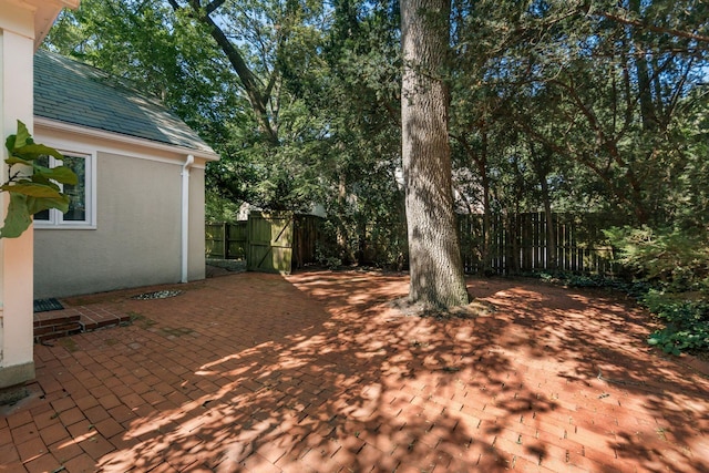 207 Ashbourne Rd, Bexley, OH 43209 - view of patio with a gate