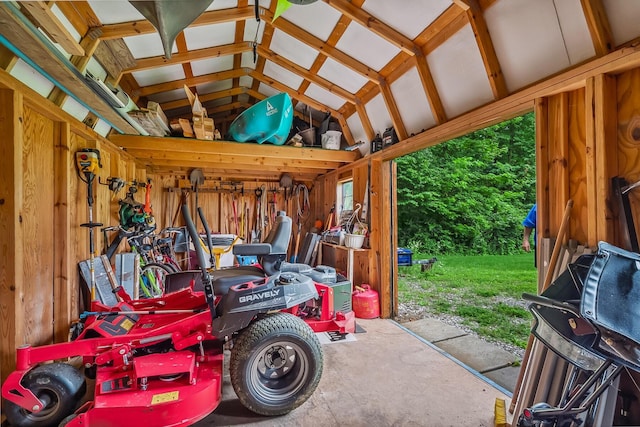 1554 Hanover Rd, Delaware, OH 43015 - view of garage