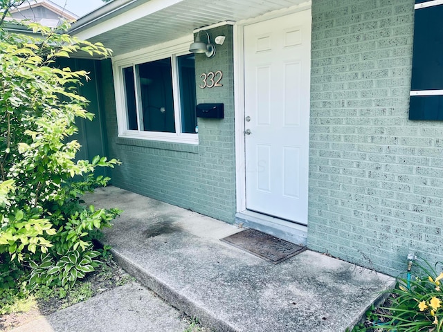 332 Baroness Way, Columbus, OH 43230 - entrance to property with brick siding