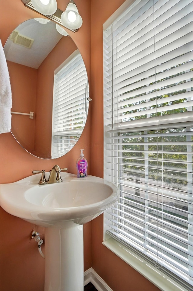 5346 Calypso Cascades Dr, Dublin, OH 43016 - bathroom with a sink