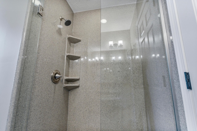 7341 Clancy Way, Westerville, OH 43082 - bathroom view of tiled shower