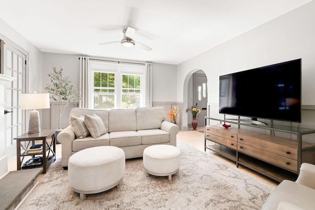 405 N Union St, Galion, OH 44833 - living room with ceiling fan and arched walkways